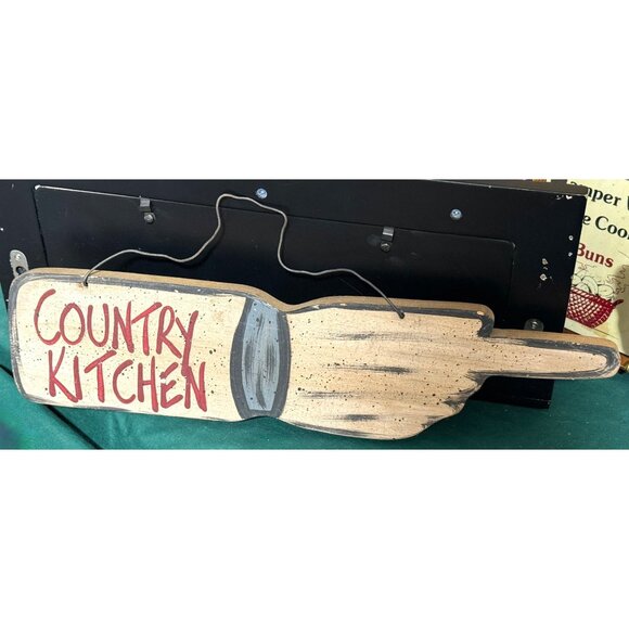 Wooden Country Kitchen Sign With Rustic Hand-Painted Design & Wire Hanger - Picture 5 of 8